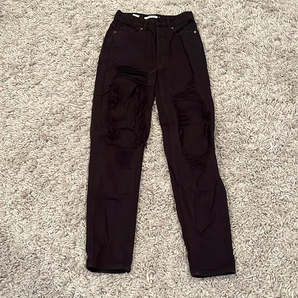 Ultra High Rise Slim Black women jeans.